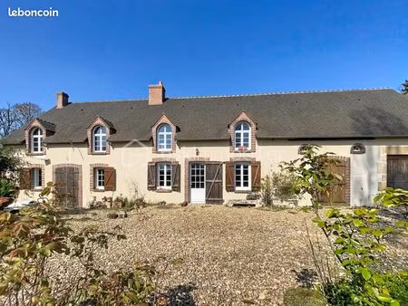 longère 5 pièces 240 m²