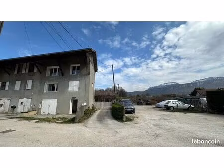 maison mitoyenne 49m2 garage et jardin 160m2