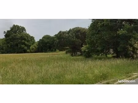 terrain 764 m² guitres