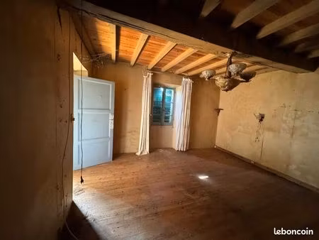 grande maison ancienne à rénover - fort potentiel