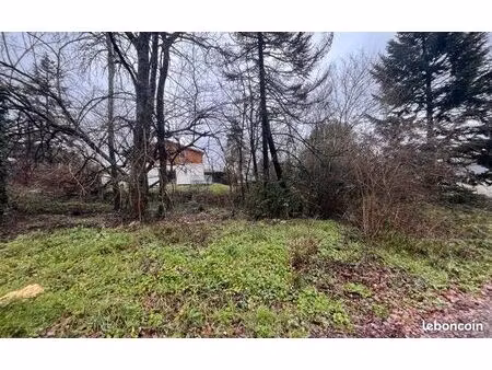 terrain 770 m² bonnetan