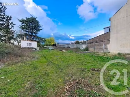 terrain 560 m² cholet