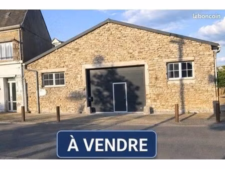 à vendre : bâtiment commercial