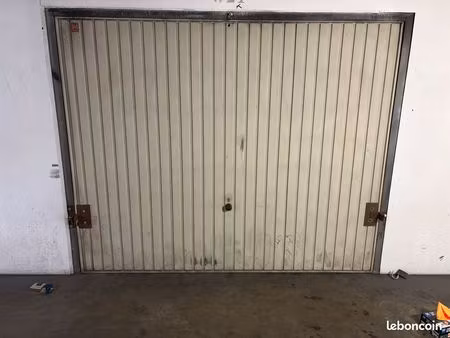 garage / box / creil centre