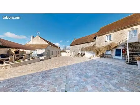 maison 9 pièces 204 m²