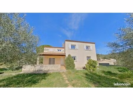 villa 137 m2 + piscine sur grand terrain 1200 m2