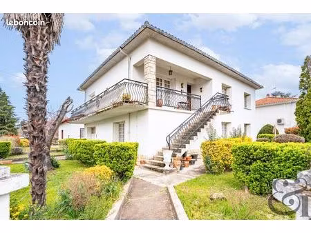 villa 7 pièces 156 m²