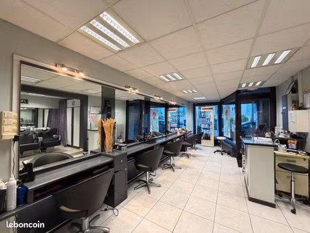 opportunité : salon de coiffure clé en main sur axe très passant à florange