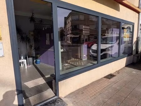 local commercial loué 73 m² – vitrine – profession de santé – freyming-merlebach