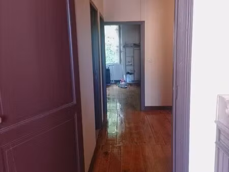 maison de village 130 m² jardin portail parking