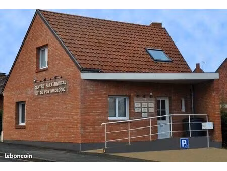 bureau dans cabinet paramédical