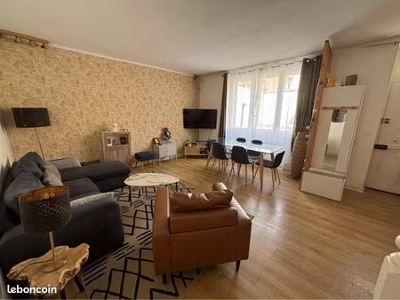 maison familiale 120 m² – 3/4 chambres – 2 sdb – garage – extérieur – hypercentre orléans