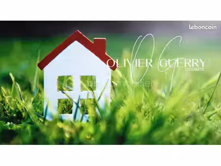 terrain 1 056 m² poussan