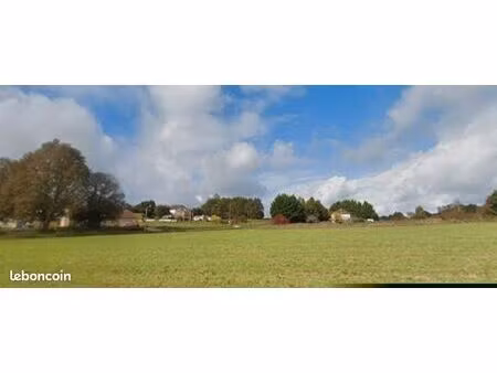 terrain 1 500 m² gourdon