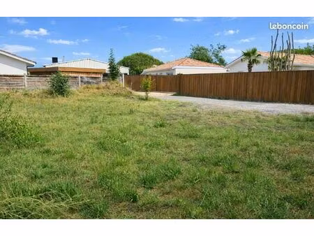 terrain 450 m² lanton