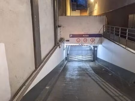 place de parking déjà louée  offrant des revenus immédiats