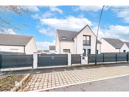 maison 7 pièces 140 m²