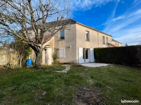 pavillon 4 pièces de 77 m² avec jardin et garage