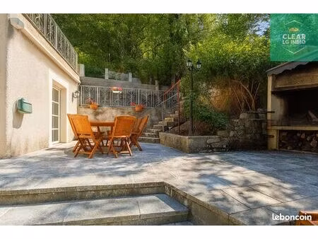 propriété 7 pièces 170 m²