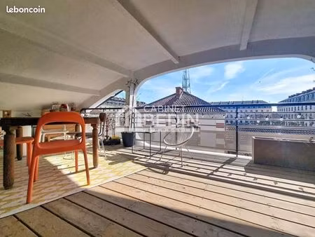 appartement 3 pièces 103 m²