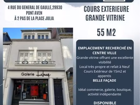 local commercial 55 m² centre-ville – grande vitrine – pont-aven
