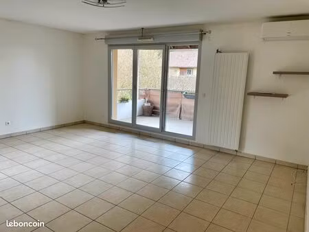 t3 lumineux 69 m² – dernier étage – terrasse couverte 13 m² – garage possible