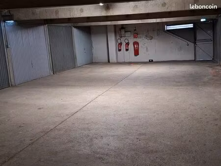 garage en souterrain la cotonne rue andersen