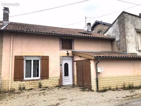 maison de village 3 pièces 96 m²