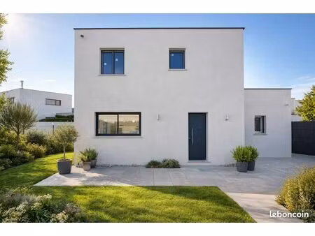 villa 4 pièces 110 m²