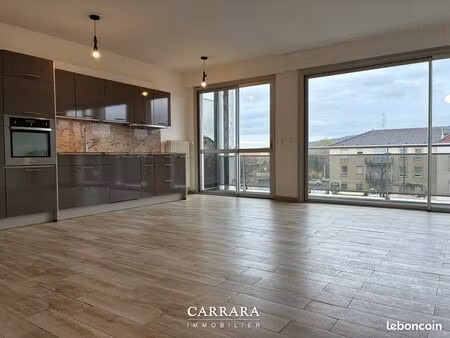 appartement 3 pièces 74 m²