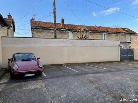 place de parking - 7min gare à pied / 800m