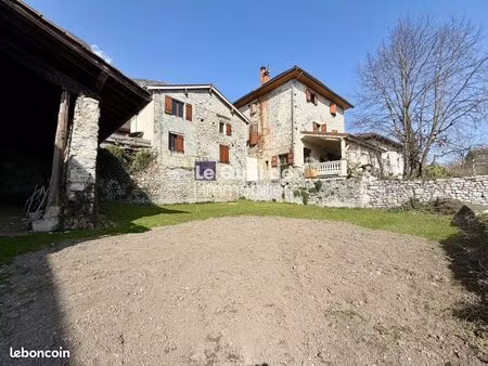 grange 1 pièce 128 m²