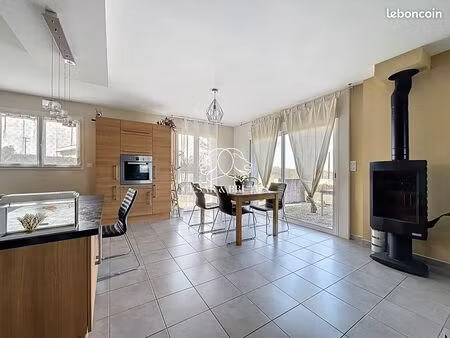 maison 4 pièces 95 m²