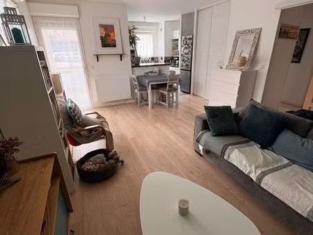 t2 48 m² – centre-ville martignas-sur-jalle – balcon – parking