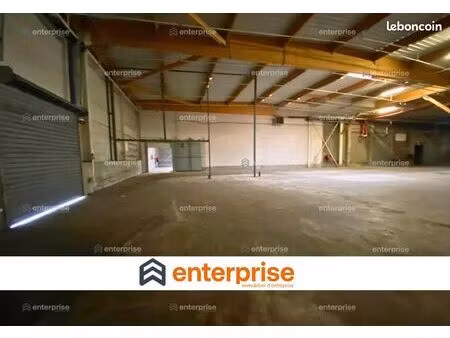 local commercial 1 894 m²