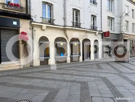 local commercial 35 m²