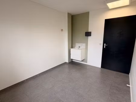 bureau à sous louer