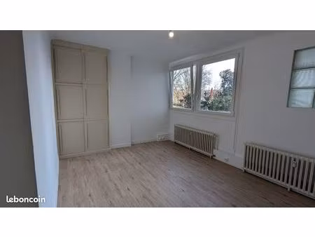 local professionnel à louer