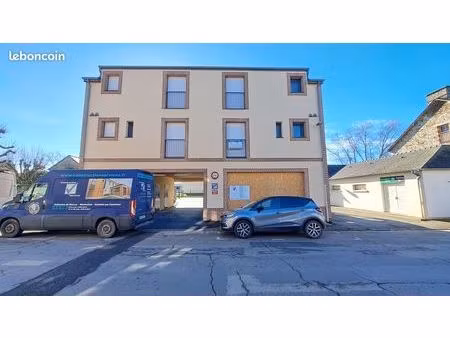 local commercial 67 m² guichen