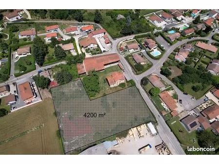 terrain à bâtir 4200 m²