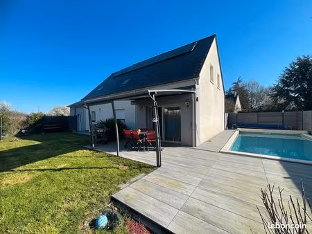 maison 6 pièces 140 m²