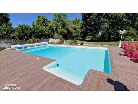 propriété 6 pièces 217 m²