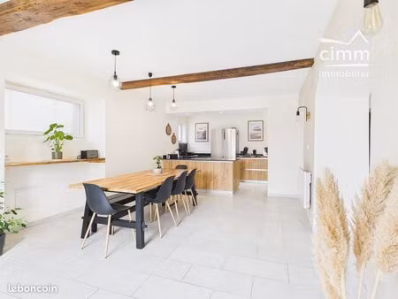 maison 5 pièces 206 m²