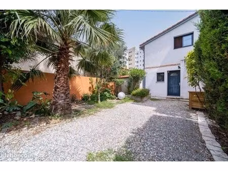 saouzelong maison de ville avec jardin et parking