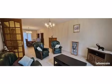 illange – élégant plain-pied de 115 m²  3 chambres  dans une impasse résidentielle prisée