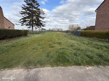 terrain 865 m² merville