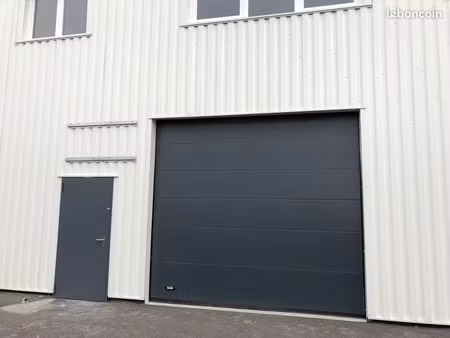 local d’activité 190 m² refait à neuf – bureaux + stockage – proche nancy a33 – parking pr