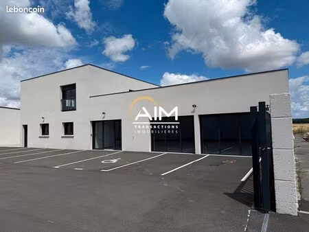 garage 381 m² amboise