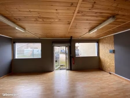 local d’activité 32m2