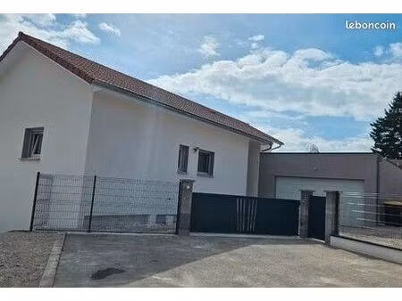 maison de 2023 avec piscine 5 pièces